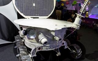 Automašīnas citām planētām (Mēness roveri un roveri) Lunar rover